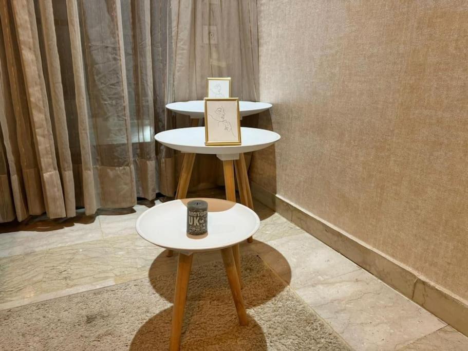 Hamza Apparemment Apartment